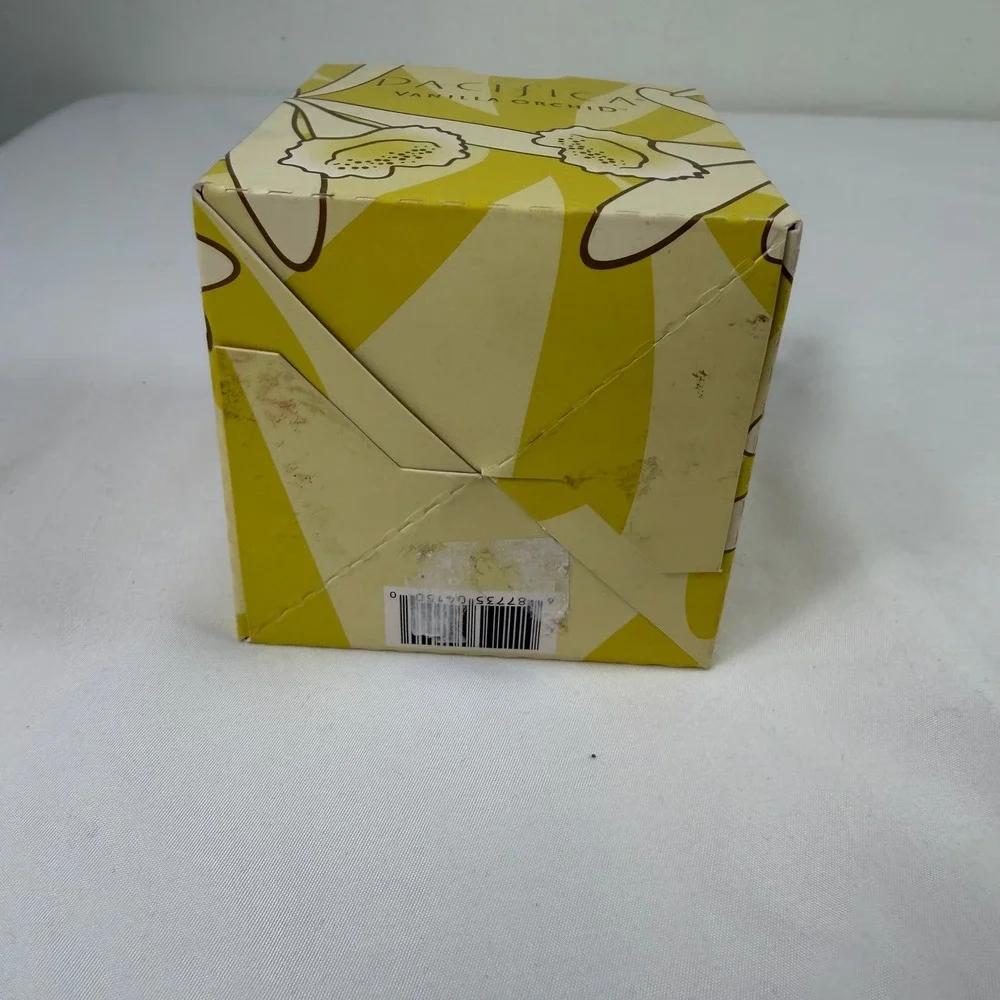 Pacifica Vanilla Orchid Scented Candle 10.5‎ oz Natural Soy Wax Hand Poured USA